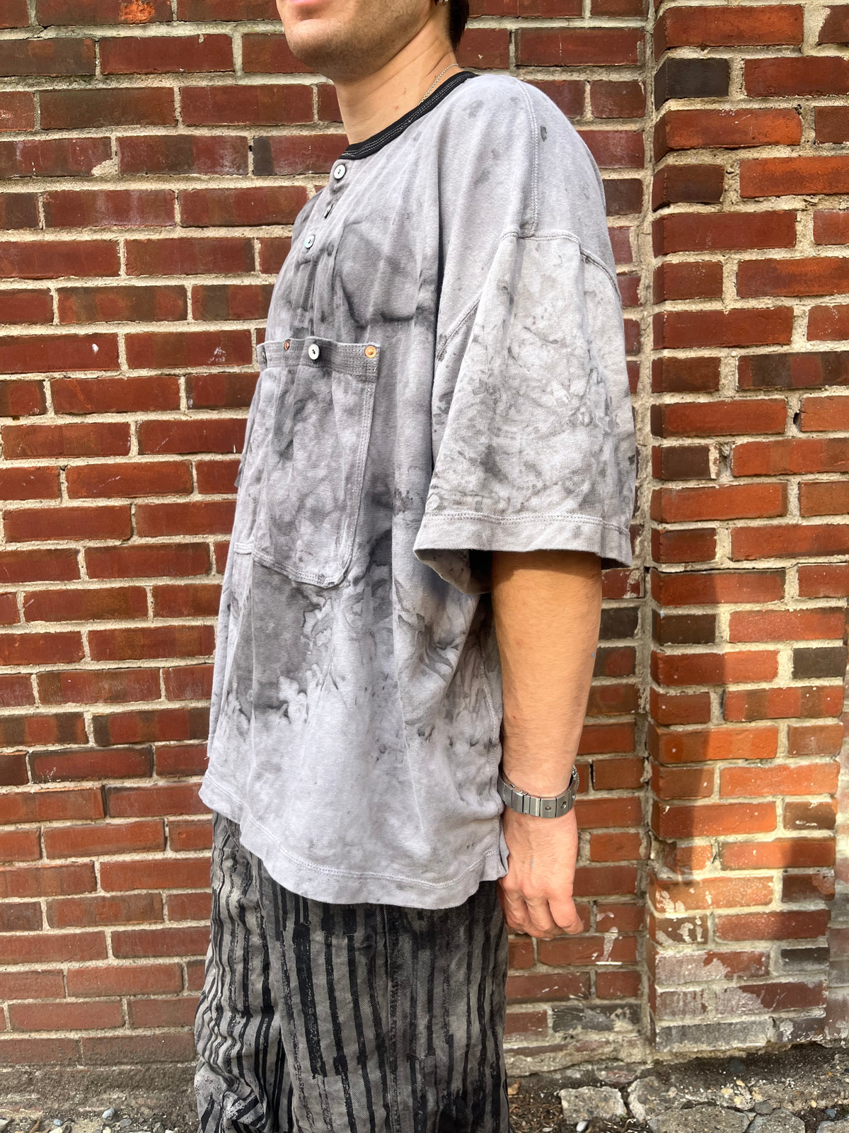 2 Pocket GIGANTIC Henley Tee - Back Tea Dye