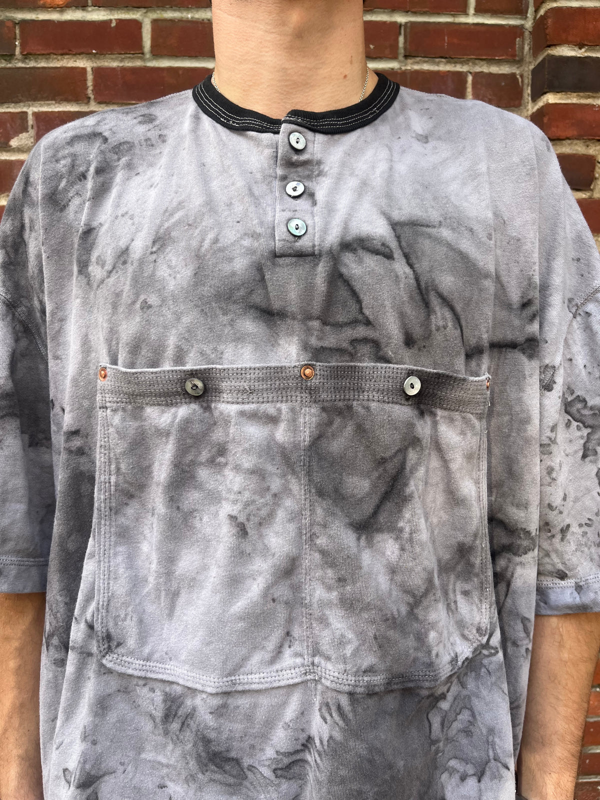 2 Pocket GIGANTIC Henley Tee - Back Tea Dye