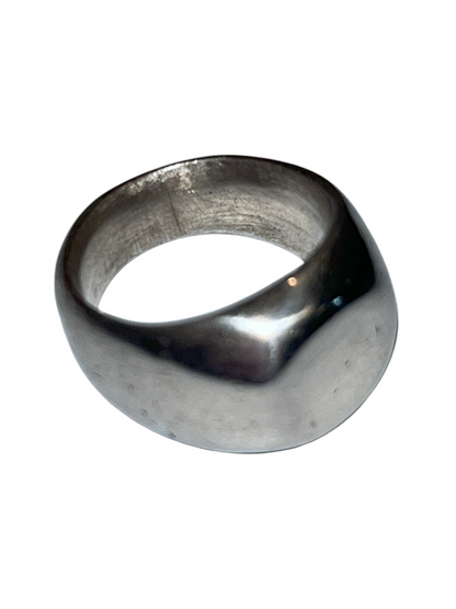 Gentle Signet Ring