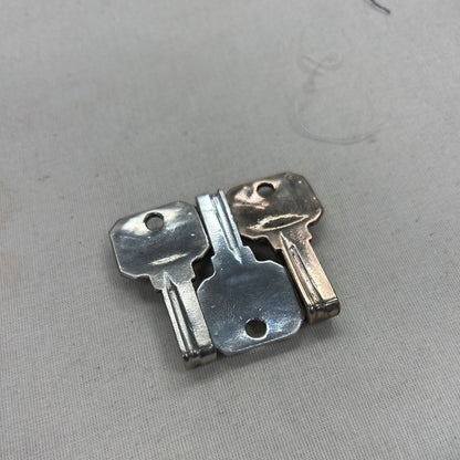 Ski Kansas Key Clip - Yellow Brass