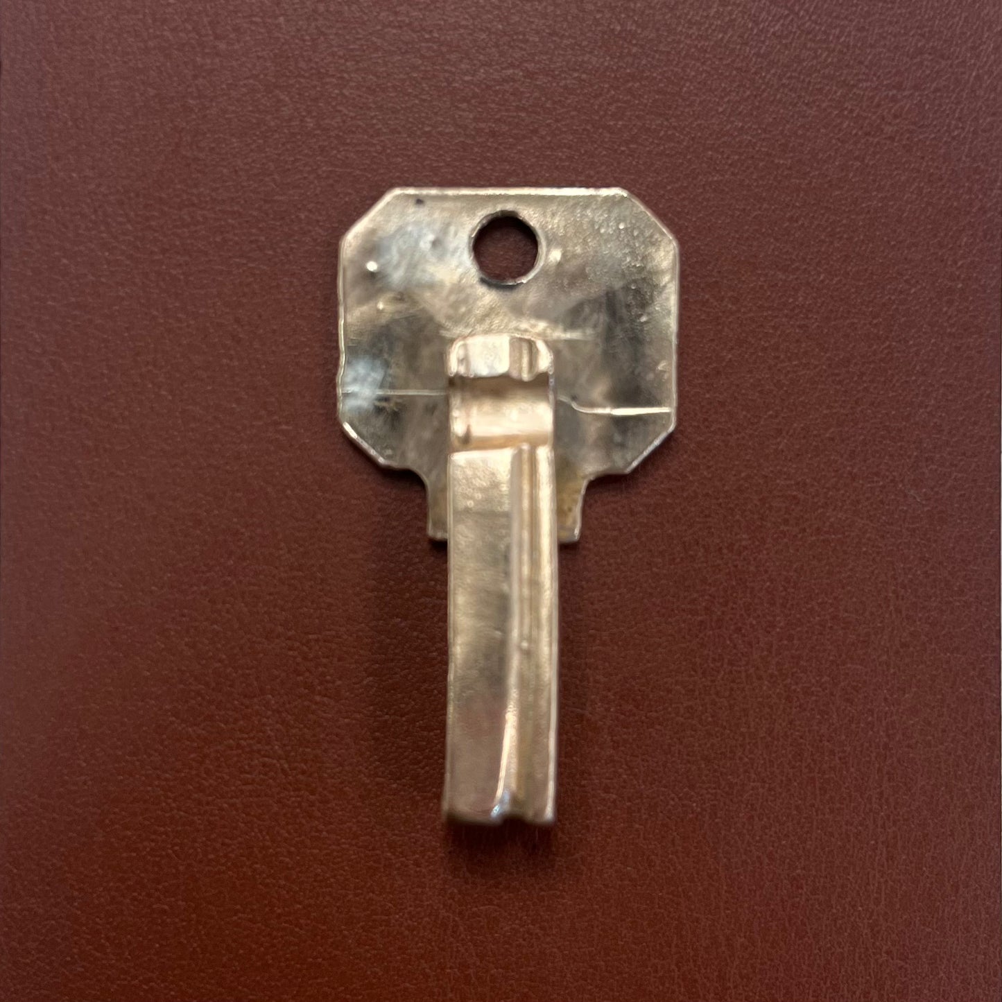 Ski Kansas Key Clip - Yellow Brass