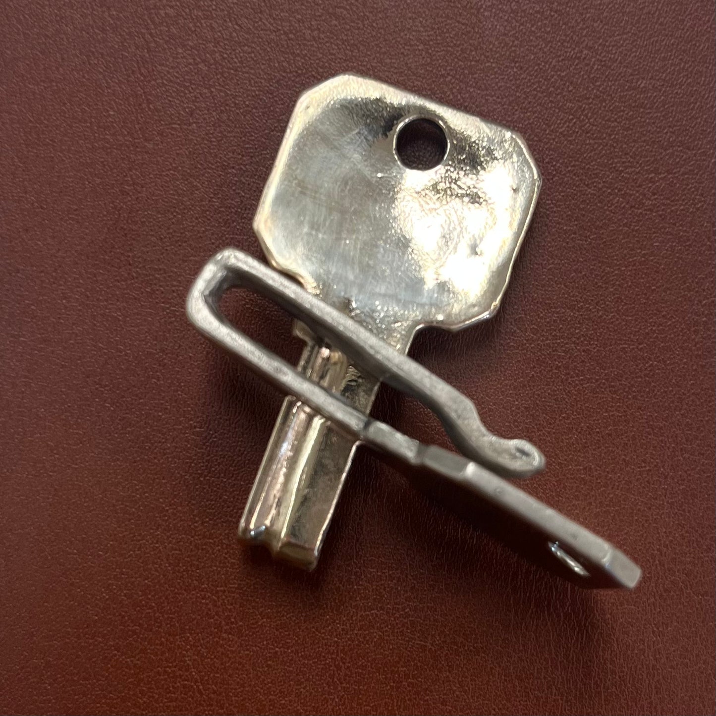 Ski Kansas Key Clip - White Brass