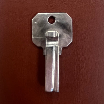 Ski Kansas Key Clip - White Brass